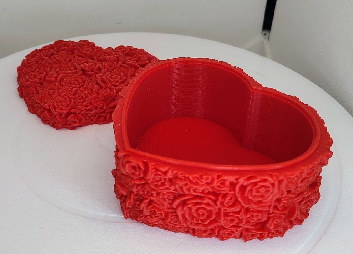 Heart-shaped Rose Petal Box