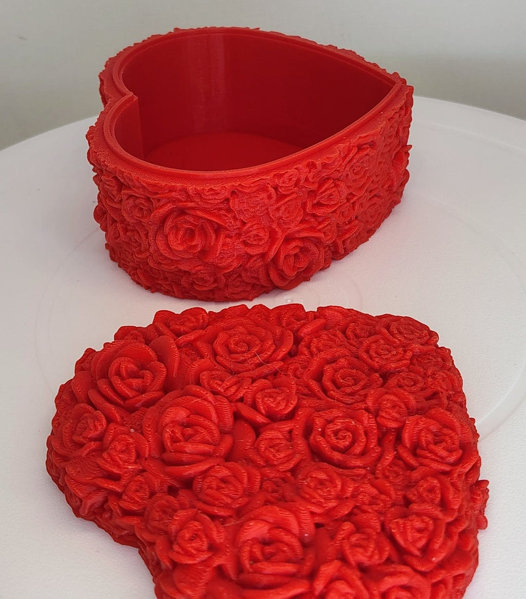 Heart-shaped Rose Petal Box