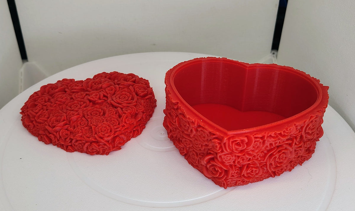 Heart-shaped Rose Petal Box